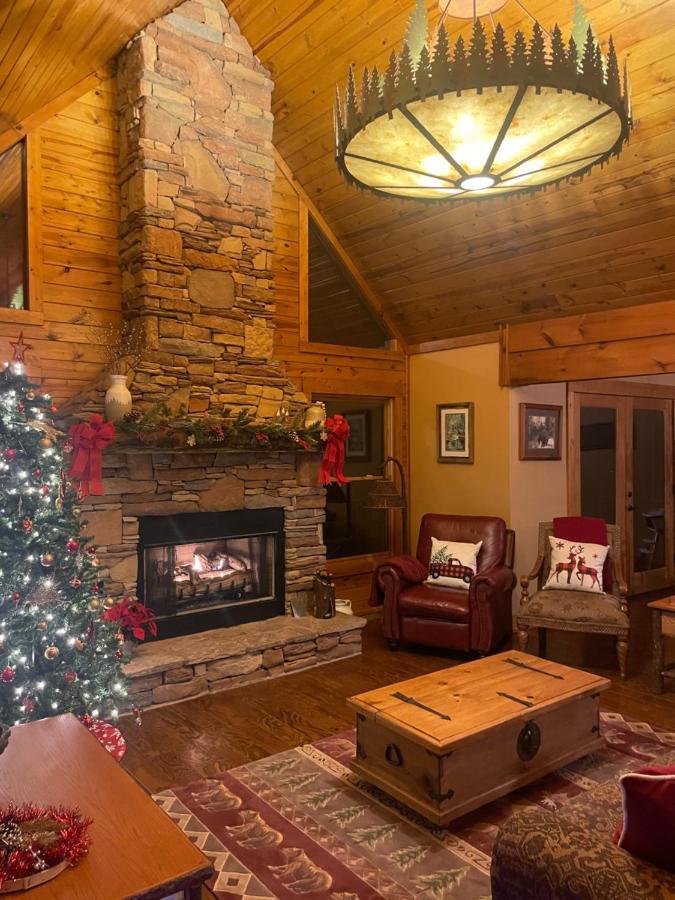 Cozy Creekfront Family Cabin-Pet Friendly -Gamerm-Hot Tub Hiawassee Luaran gambar