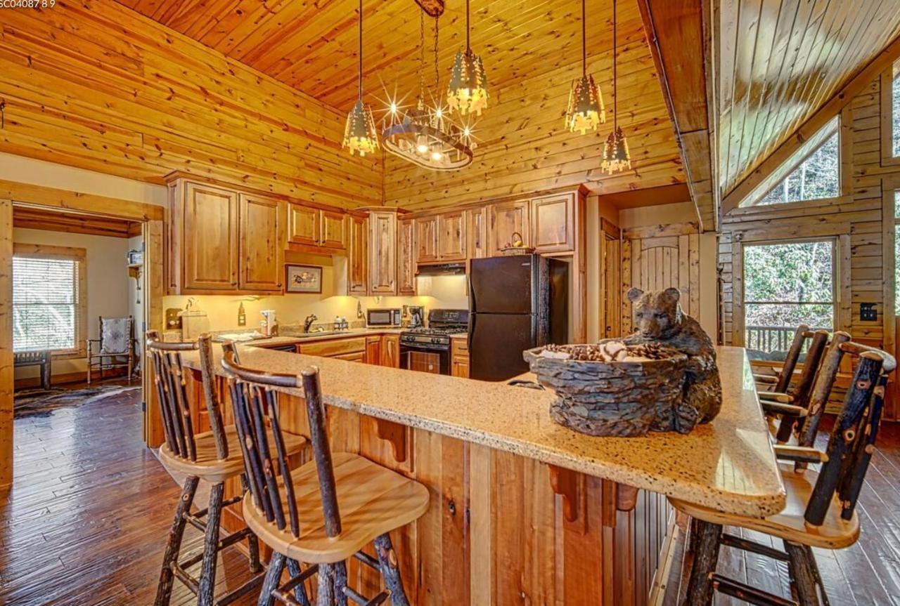 Cozy Creekfront Family Cabin-Pet Friendly -Gamerm-Hot Tub Hiawassee Luaran gambar