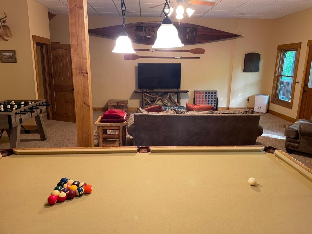 Cozy Creekfront Family Cabin-Pet Friendly -Gamerm-Hot Tub Hiawassee Luaran gambar