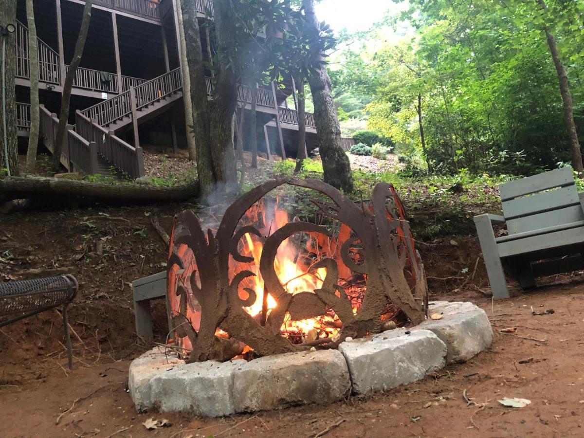 Cozy Creekfront Family Cabin-Pet Friendly -Gamerm-Hot Tub Hiawassee Luaran gambar